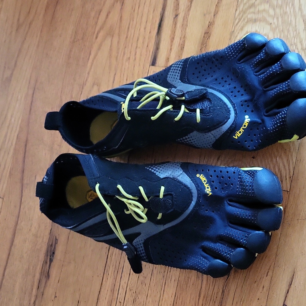 Vibram Men's Fivefinger V running shoes